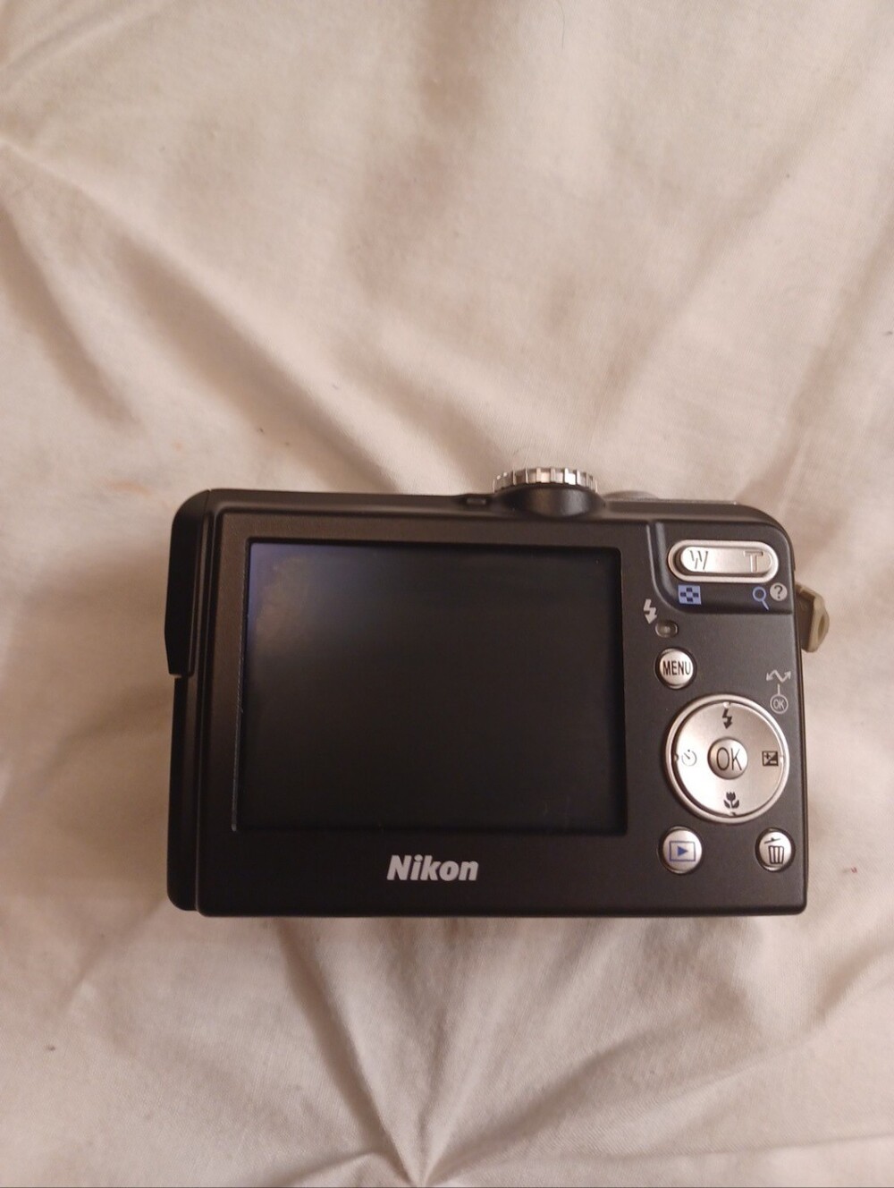 Vintage Estate Sale Nikon Coolpix P1 Digital Camera